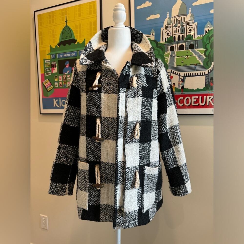Black and White Forever 21 Premium Checkered Coat‎